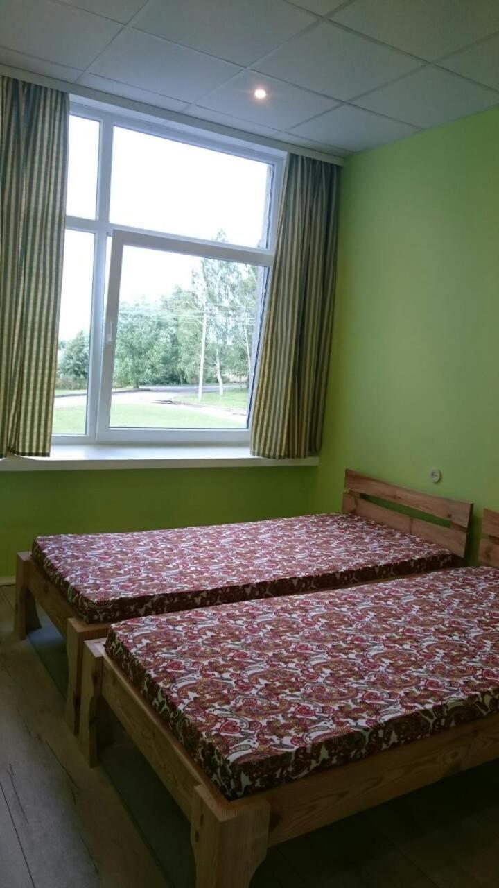 Bed and Breakfast Nakvyne Miroslave à Miroslavas Extérieur photo